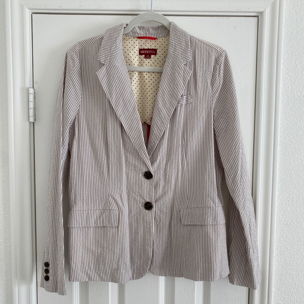 Beige and white vertically striped blazer